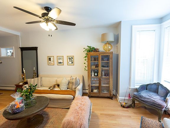 5th image of 2043 W Moffat St #B