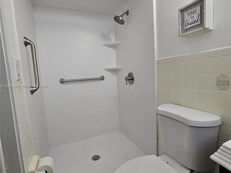 2661 NW 4th Ave — Photo 17