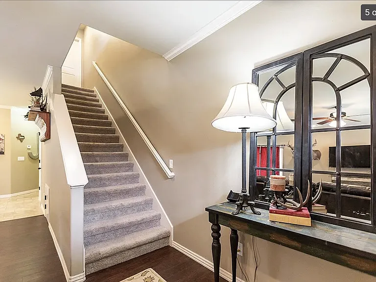 604 N Longfellow Ln — Photo 8