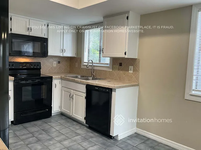 9809 Tattersall Ave — Photo 5