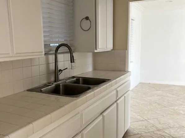 1833 Grant Ave APT B, Redondo Beach, CA 90278