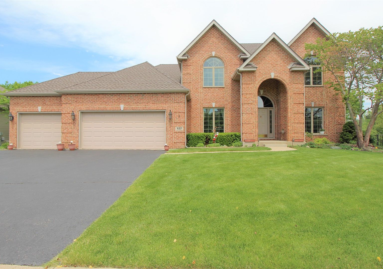 833 Woodland Dr, Antioch, IL 60002 Zillow