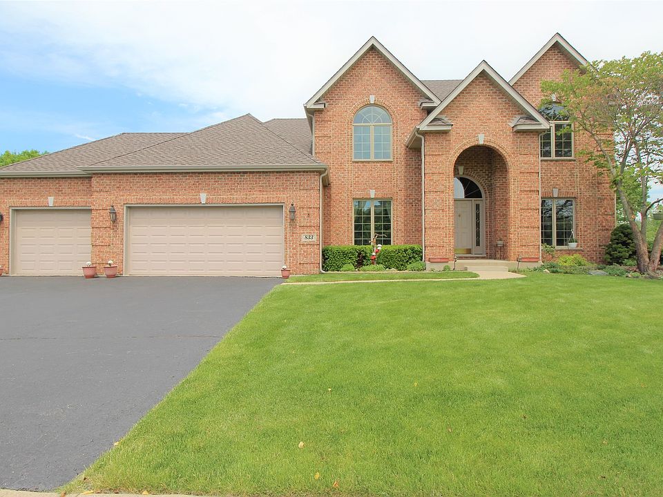 1st image of 833 Woodland Dr