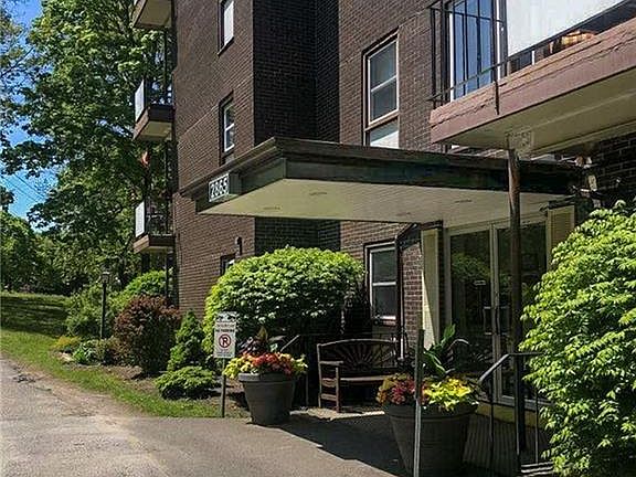 2nd image of 2865 Rothesay Rd #25