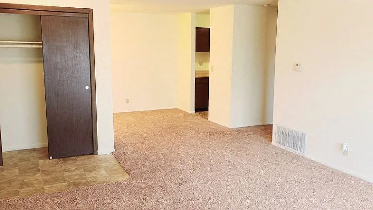 Kimberly Club Apartments — Photo 117