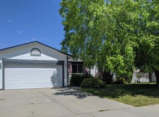 1429 W Tanager Ave, Hayden Lake, ID 83835