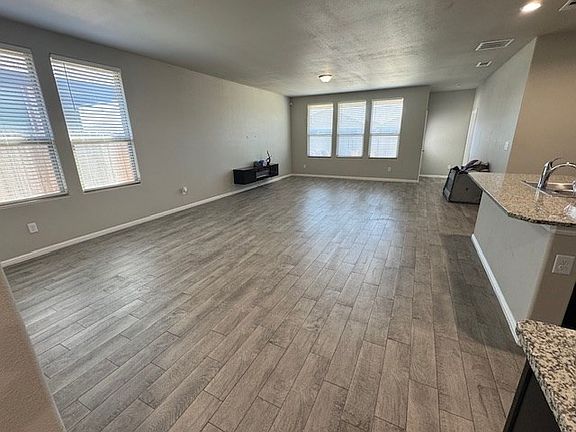5th image of 1818 Twin Falls Dr