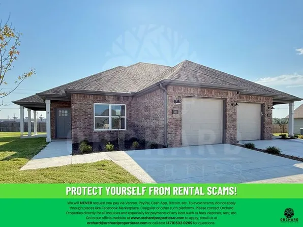 3011 N Conway Dr, Siloam Springs, AR 72761
