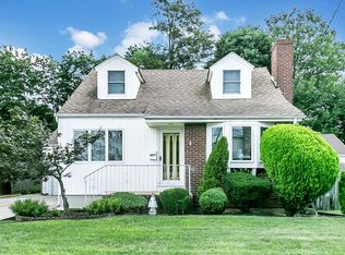 2697 Remsen St, Baldwin, NY 11510