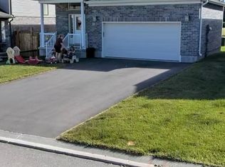 18 Hartfield St, Ingersoll, ON N5C 0C4