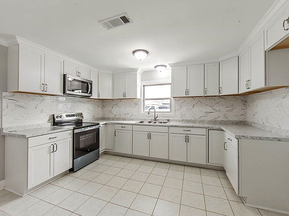 3rd image of 507 Linda Ann Ave