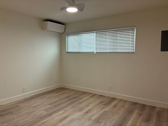 4th image of 12920 Roselle Ave #A