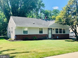 2545 Bellview Dr, Bensalem, PA 19020