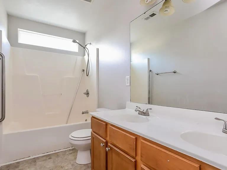5008 Miller Dr — Photo 9