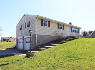1457 Jerry Ln, Manheim, PA 17545