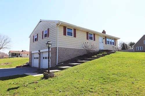 1457 Jerry Ln Photo 1