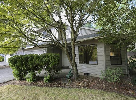 2nd image of 1359 NE Stile Dr