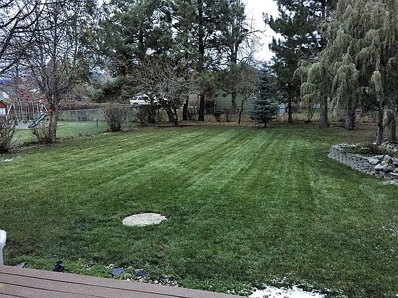 Private backyard, fenced.