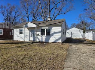 3 Ryan Dr, Bloomington, IL