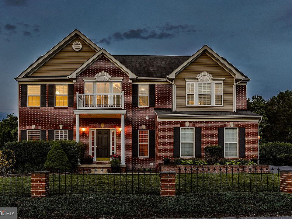 1st image of 4 Hoot Owl Ct