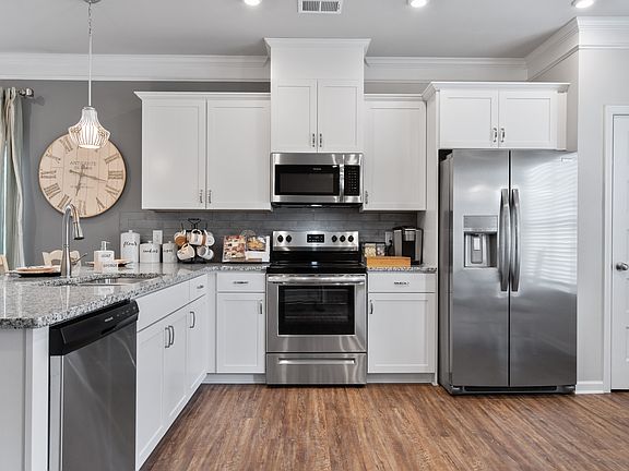 The Maddux II - Kitchen
