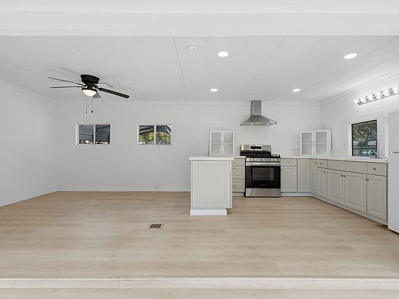 5th image of 43490 N Fork Drive #17