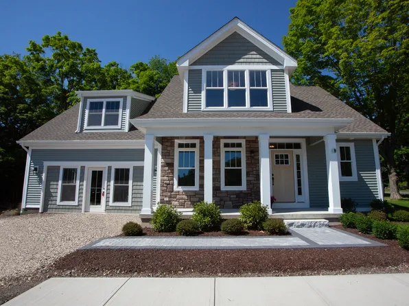49 Applegate Lane #49, Canton, CT 06019