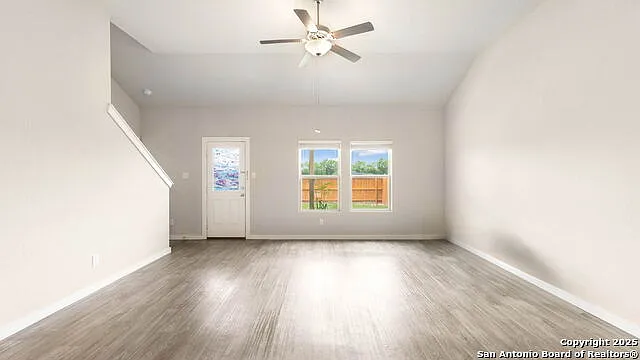 4 bed, 2.5 bath, 2468 sqft, $1,795 — Photo 4