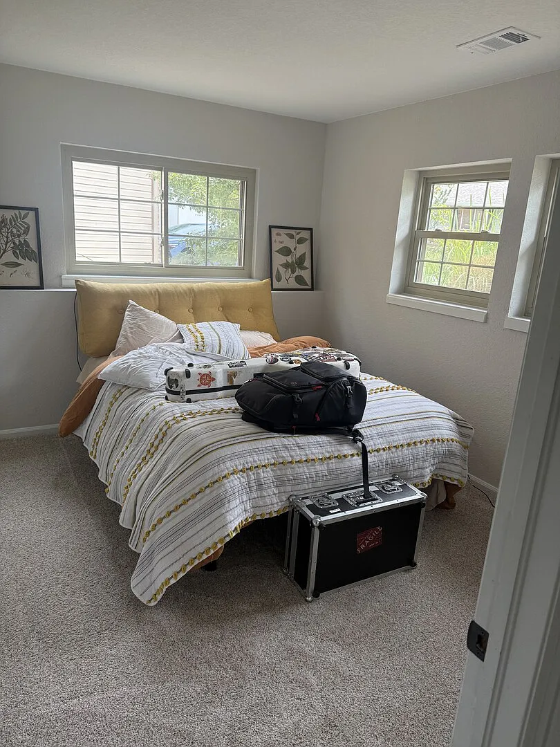 Cozy House In Quiet Neigborhood — Photo 2
