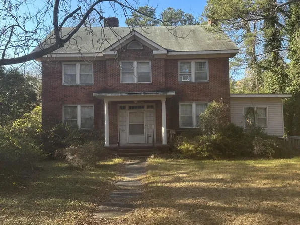 907 S Main Street, Laurinburg, NC 28352