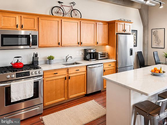 2nd image of 511 N Broad 19 St #901