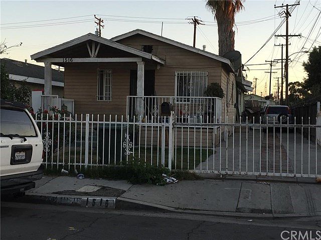 1st image of 1516 E 87th St