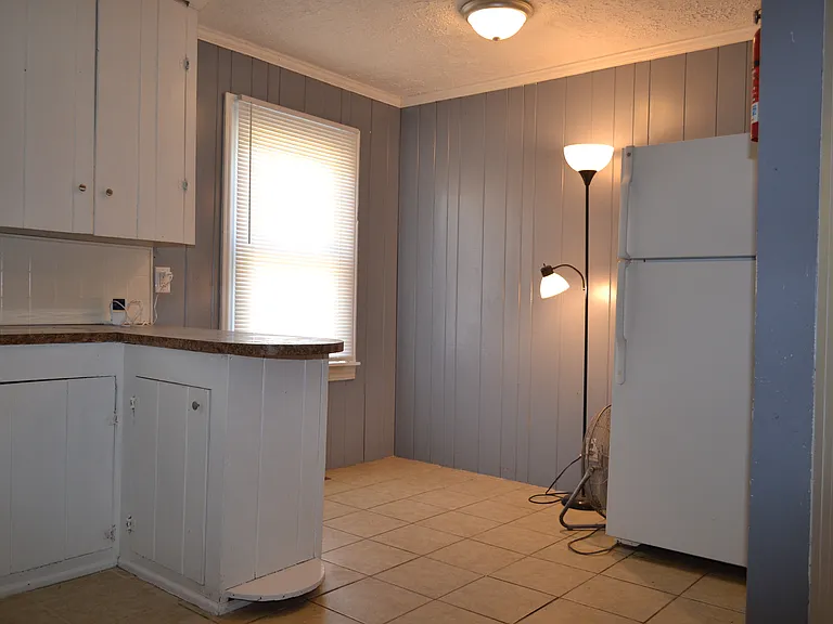 1615 Argonne Blvd — Photo 21