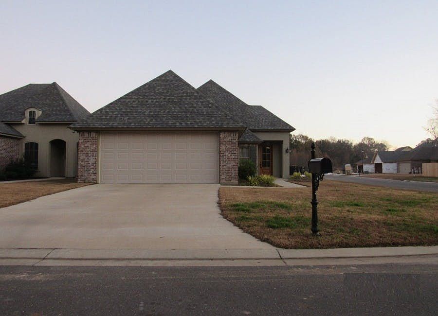 1st image of 200 Briar Trce