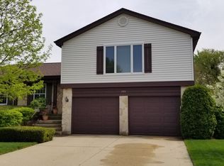 993 Concord Dr, Bartlett, IL 60103