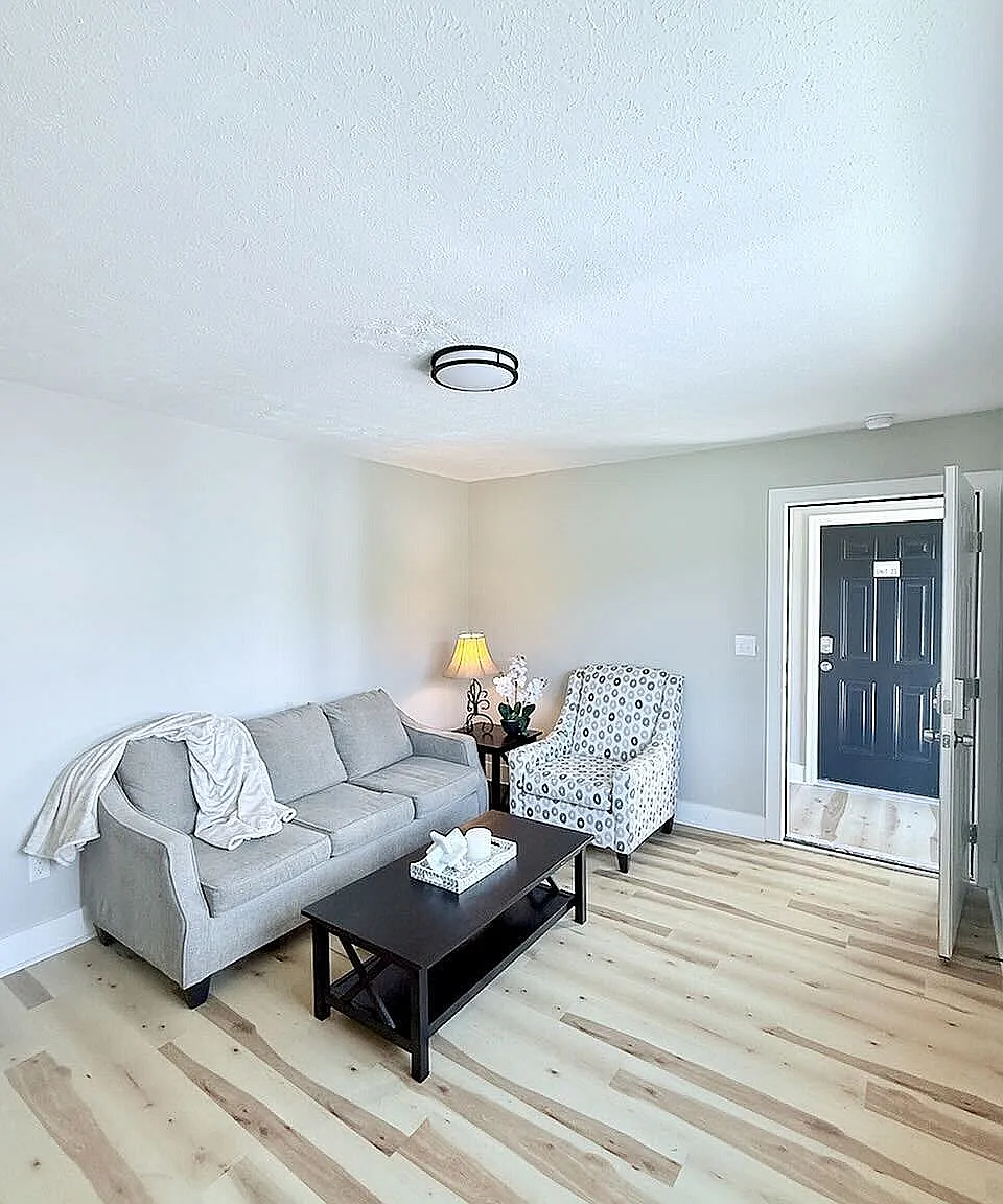 Vista West III — Photo 1