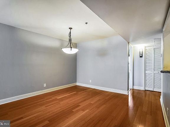 5th image of 3179 Summit Square Dr #2-D7