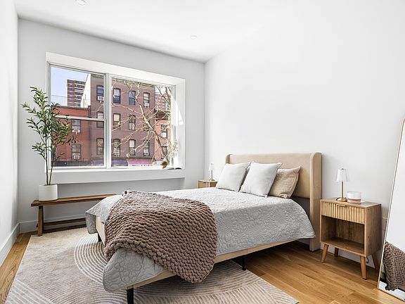 4th image of 106 Graham Ave Unit 3A