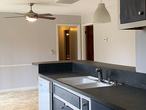 3rd image of 3584 Eaglerock Dr