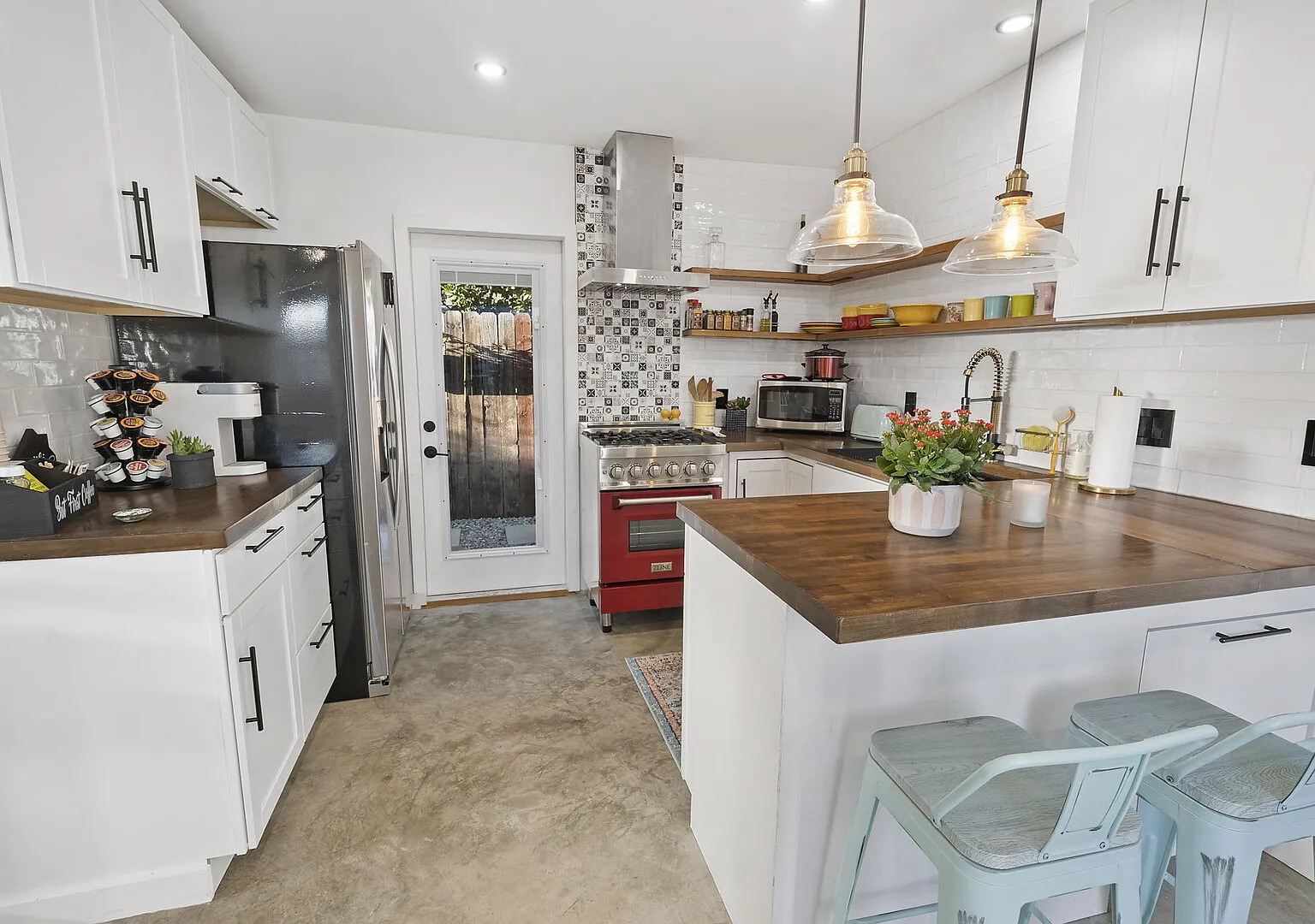 Charming West Adams home with every amenity — Photo 3