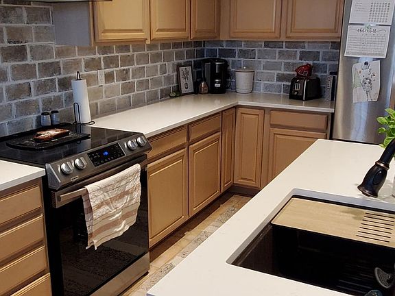 5th image of 890 Florence Ave Unit 219