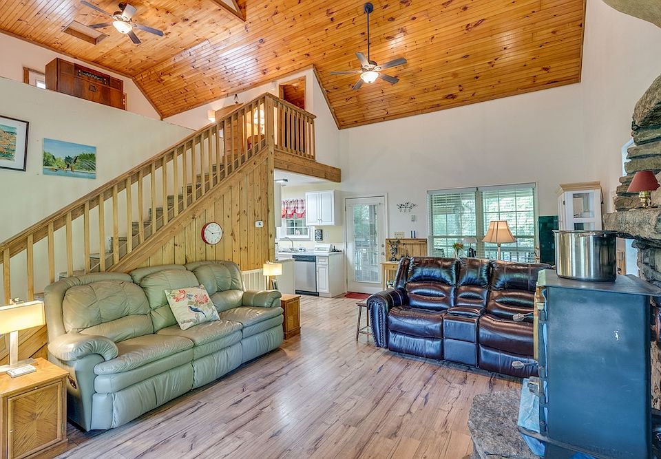 25th image of 131 Gibson Hollow Rd