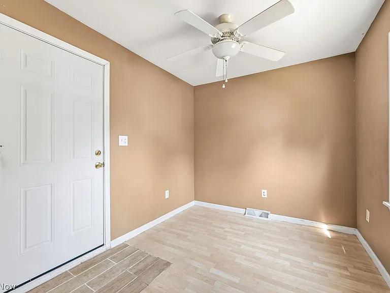 1395 Irene Rd — Photo 9