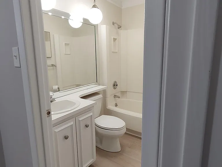 13 Village Green Cir — Photo 29
