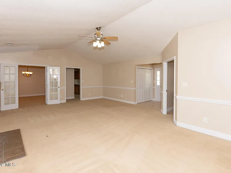 214 Lee Rogers Rd — Photo 12