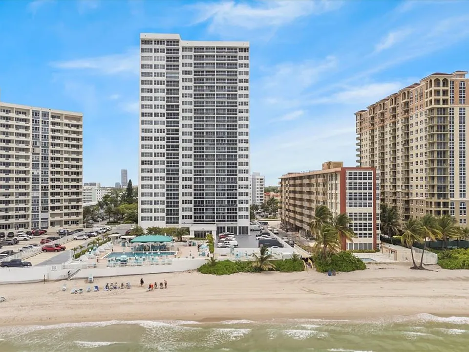 3140 S Ocean Dr #207