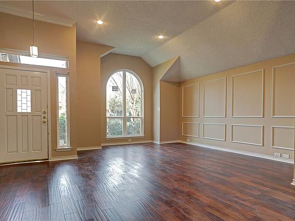 5th image of 6115 Pinwood Cir