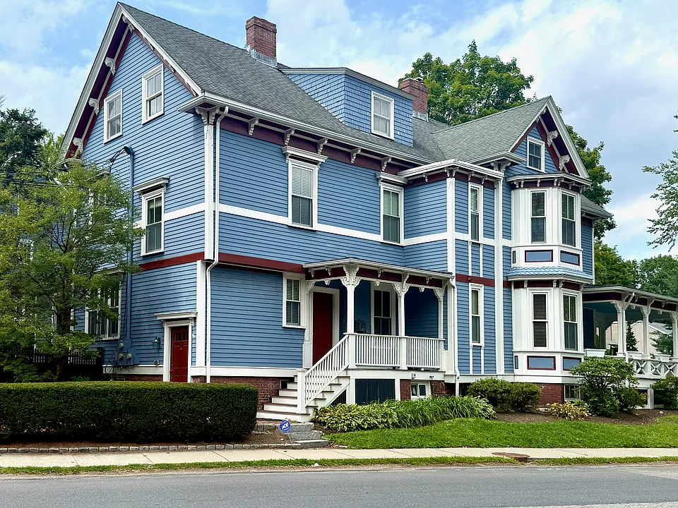 90 Highland Ave #2
