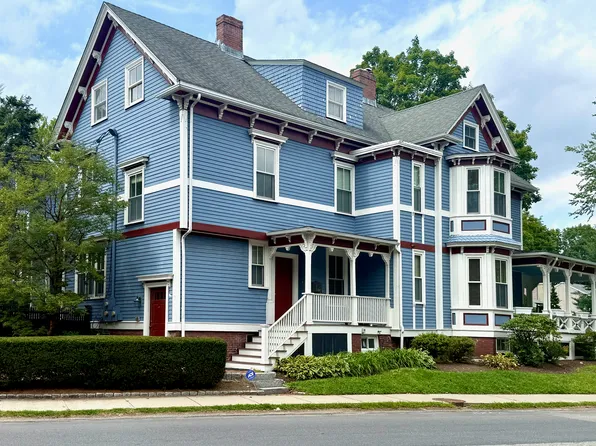 90 Highland Ave #2, Newton, MA 02460