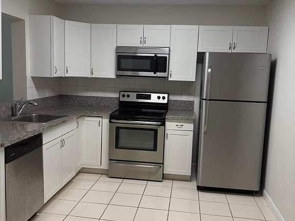 3rd image of 9110 Fairbanks Ln APT 4
